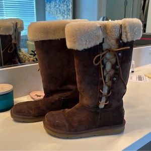 Ugg size 9 color brown